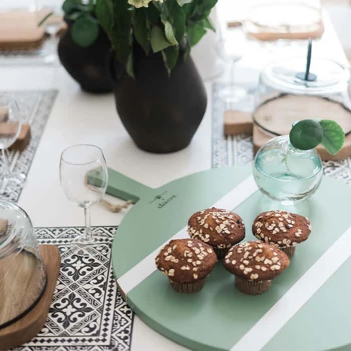 Laurel Green Round Charcuterie Board - Thumbnail 3