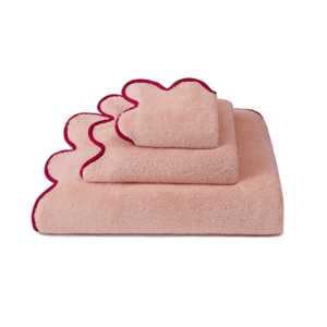 Peach & Berry Scallop Towel - Bath Towel